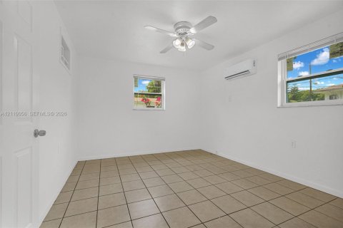 Villa ou maison à louer à El Portal, Floride: 1 chambre, 74.32 m2 № 2426272 - photo 6