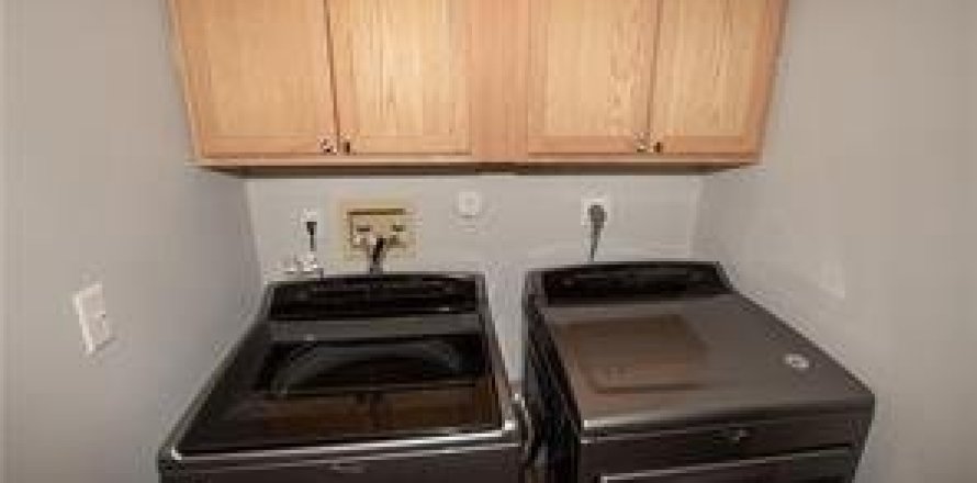 Casa en Pembroke Pines, Florida 4 dormitorios, 218.51 m2 № 941081
