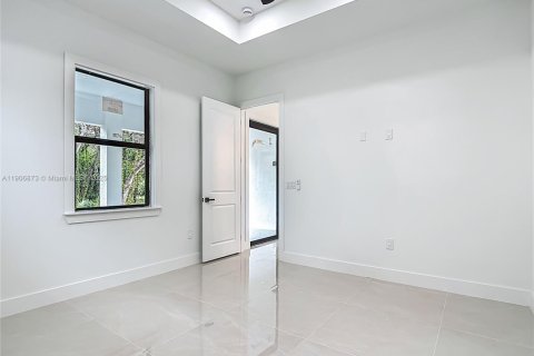 Купить виллу или дом в Лихай-Эйкерс, Флорида 4 спальни, 199.74м2, № 1965800 - фото 20