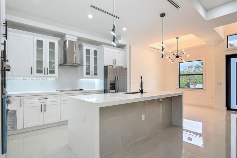 Купить виллу или дом в Лихай-Эйкерс, Флорида 4 спальни, 199.74м2, № 1965800 - фото 11