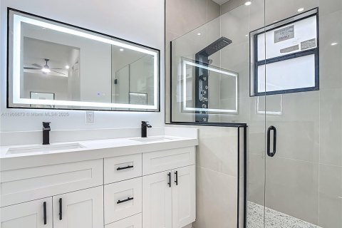 Купить виллу или дом в Лихай-Эйкерс, Флорида 4 спальни, 199.74м2, № 1965800 - фото 24