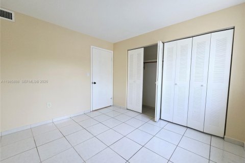 Снять в аренду кондоминиум в Майами, Флорида 2 спальни, 95.13м2, № 2048166 - фото 16