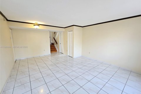 Снять в аренду кондоминиум в Майами, Флорида 2 спальни, 95.13м2, № 2048166 - фото 9