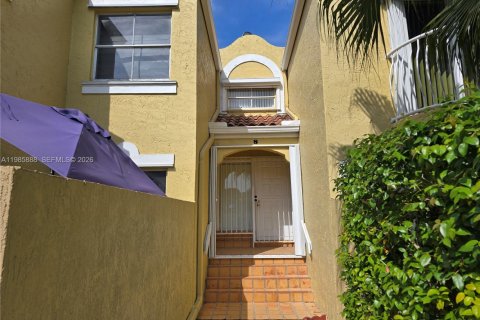 Кондоминиум с 2 спальнями в Майами, Флорида № 2048166