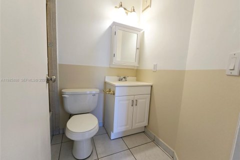 Снять в аренду кондоминиум в Майами, Флорида 2 спальни, 95.13м2, № 2048166 - фото 17