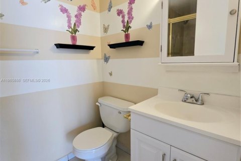 Снять в аренду кондоминиум в Майами, Флорида 2 спальни, 95.13м2, № 2048166 - фото 23