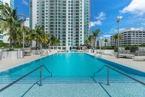 Condo in Miami, Florida, 1 bedroom  № 1816438 - photo 21