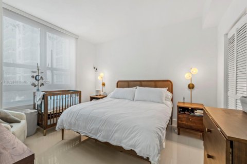 Condo in Miami, Florida, 1 bedroom  № 1816438 - photo 9