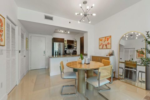 Condo in Miami, Florida, 1 bedroom  № 1816438 - photo 4
