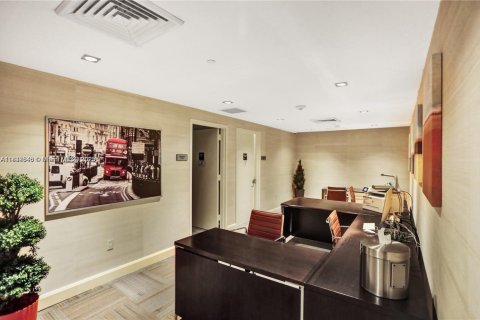 Condo in Miami, Florida, 1 bedroom  № 1816438 - photo 28