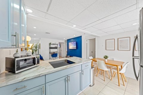 Copropriété à louer à Miami, Floride: 3 chambres, 96.25 m2 № 1931329 - photo 28