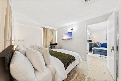 Copropriété à louer à Miami, Floride: 3 chambres, 96.25 m2 № 1931329 - photo 16