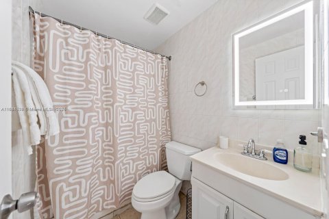 Copropriété à louer à Miami, Floride: 3 chambres, 96.25 m2 № 1931329 - photo 15
