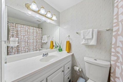Copropriété à louer à Miami, Floride: 3 chambres, 96.25 m2 № 1931329 - photo 14