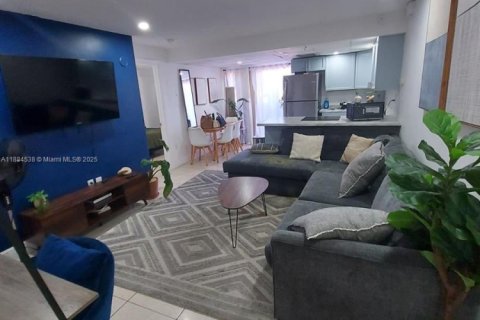 Copropriété à louer à Miami, Floride: 3 chambres, 96.25 m2 № 1931329 - photo 5