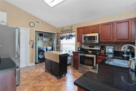 House in Oviedo, Florida 3 bedrooms, 148.55 sq.m. № 1870464 - photo 9