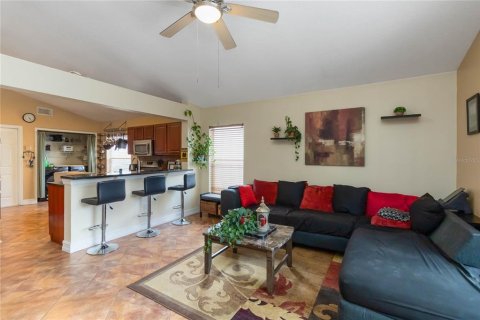 House in Oviedo, Florida 3 bedrooms, 148.55 sq.m. № 1870464 - photo 13