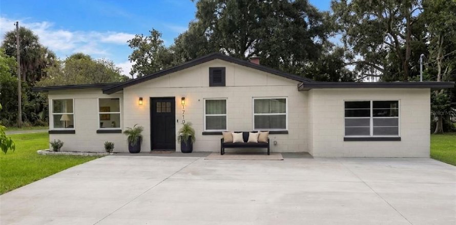 Villa ou maison à DeLand, Floride 3 chambres, 108.32 m2 № 2420532