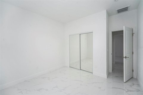 House in Saint Petersburg, Florida 3 bedrooms, 125.51 sq.m. № 1829388 - photo 20
