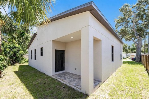 House in Saint Petersburg, Florida 3 bedrooms, 125.51 sq.m. № 1829388 - photo 25