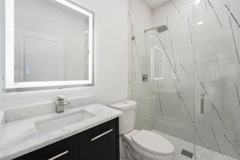 House in Saint Petersburg, Florida 3 bedrooms, 125.51 sq.m. № 1829388 - photo 23