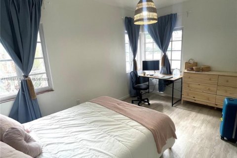 Condo in Miami Beach, Florida, 1 bedroom  № 1846294 - photo 13