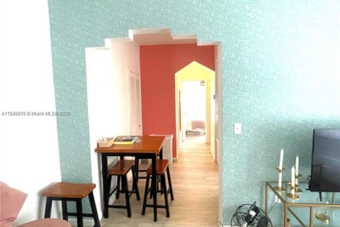 Condo in Miami Beach, Florida, 1 bedroom  № 1846294 - photo 4
