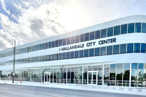 Propiedad comercial en venta en Hallandale Beach, Florida № 1788849 - foto 6