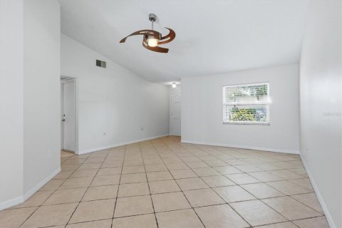 House in Sarasota, Florida 3 bedrooms, 132.01 sq.m. № 2234485 - photo 8