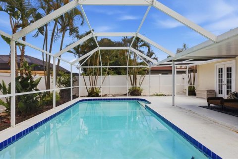 House in Sarasota, Florida 3 bedrooms, 132.01 sq.m. № 2234485 - photo 27