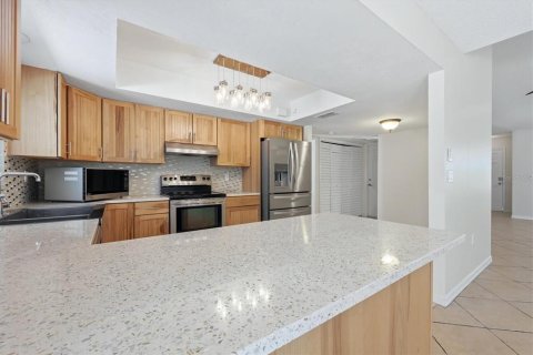 House in Sarasota, Florida 3 bedrooms, 132.01 sq.m. № 2234485 - photo 11