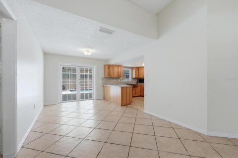 House in Sarasota, Florida 3 bedrooms, 132.01 sq.m. № 2234485 - photo 17