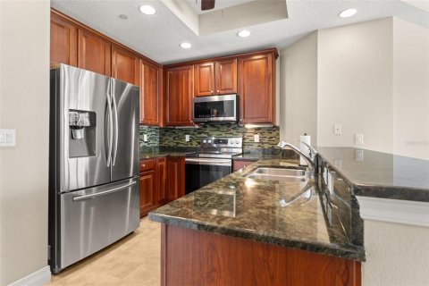 Copropriété à vendre à Tampa, Floride: 2 chambres, 145.95 m2 № 2284083 - photo 13