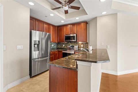 Copropriété à vendre à Tampa, Floride: 2 chambres, 145.95 m2 № 2284083 - photo 11