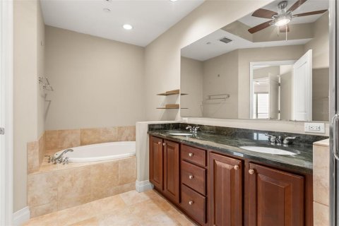 Copropriété à vendre à Tampa, Floride: 2 chambres, 145.95 m2 № 2284083 - photo 23