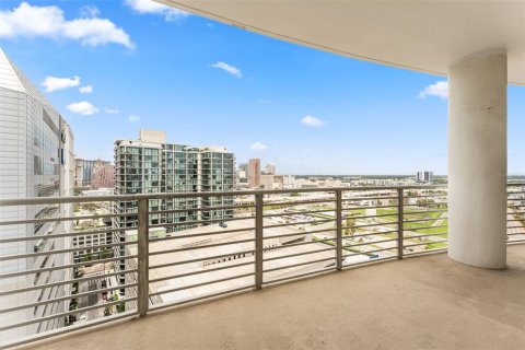 Copropriété à vendre à Tampa, Floride: 2 chambres, 145.95 m2 № 2284083 - photo 25