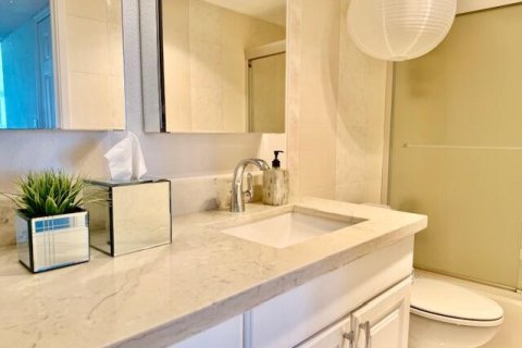 Condo in Pompano Beach, Florida, 1 bedroom  № 2190218 - photo 10
