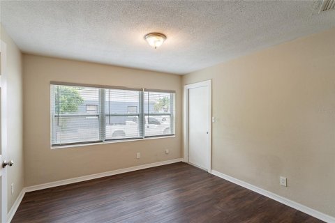 House in Orlando, Florida 3 bedrooms, 102.94 sq.m. № 1650310 - photo 9