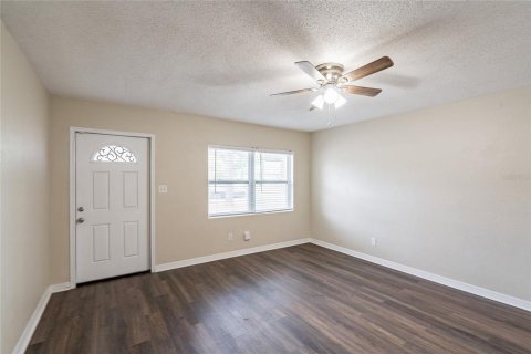 House in Orlando, Florida 3 bedrooms, 102.94 sq.m. № 1650310 - photo 5