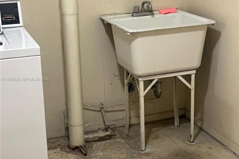 Снять в аренду кондоминиум в Майами, Флорида 2 спальни, 105.91м2, № 2038446 - фото 23