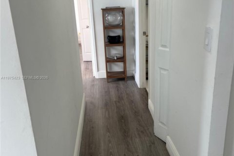 Снять в аренду кондоминиум в Майами, Флорида 2 спальни, 105.91м2, № 2038446 - фото 13