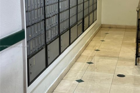 Снять в аренду кондоминиум в Майами, Флорида 2 спальни, 105.91м2, № 2038446 - фото 25