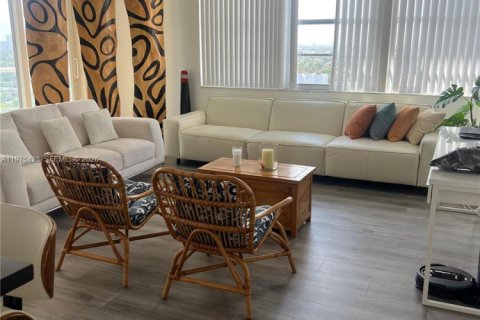 Снять в аренду кондоминиум в Майами, Флорида 2 спальни, 105.91м2, № 2038446 - фото 8