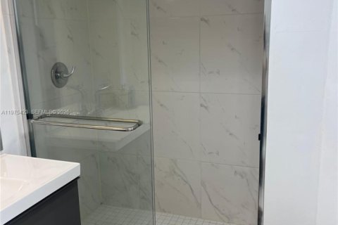 Снять в аренду кондоминиум в Майами, Флорида 2 спальни, 105.91м2, № 2038446 - фото 20