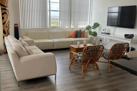 Снять в аренду кондоминиум в Майами, Флорида 2 спальни, 105.91м2, № 2038446 - фото 11