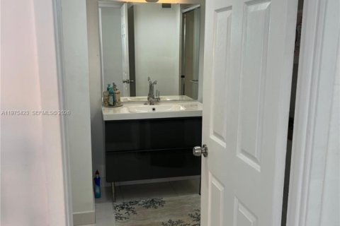 Снять в аренду кондоминиум в Майами, Флорида 2 спальни, 105.91м2, № 2038446 - фото 26