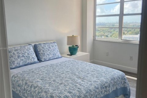 Снять в аренду кондоминиум в Майами, Флорида 2 спальни, 105.91м2, № 2038446 - фото 18