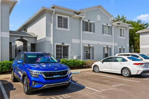 Adosado en venta en Tampa, Florida, 3 dormitorios, 126.72 m2 № 1842167 - foto 1