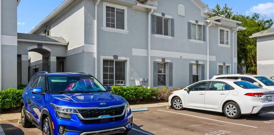 Adosado en Tampa, Florida 3 dormitorios, 126.72 m2 № 1842167