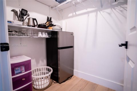 Снять в аренду виллу или дом в Майами, Флорида 1 спальня, № 1992496 - фото 5